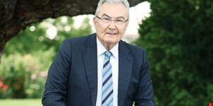 Eski CHP Genel Başkanı Deniz Baykal hayatını kaybetti