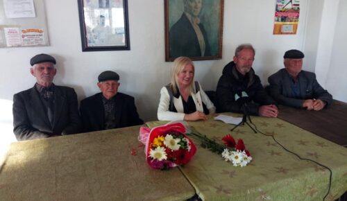 Kıymet Kara, CHP’den milletvekili aday adaylığını köyünde açıkladı..