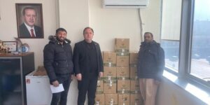Keşan Belediyesi, Mustafa Kemal Paşa Mahallesi sakinlerinin gıda kolilerini deprem bölgesine ulaştıracak