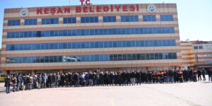 Keşan Belediyesi personelinden deprem bölgesine 500 bin TL destek..