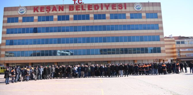 Keşan Belediyesi personelinden deprem bölgesine 500 bin TL destek..