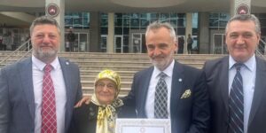 İYİ Parti Edirne Milletvekili Prof. Dr. Mehmet Akalın mazbatasını aldı