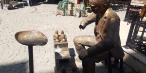 Keşan’da heykellere zarar verdiler