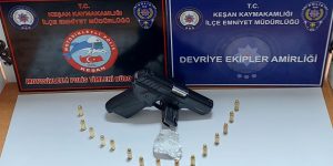 Polis, iki kişi üzerinde silah buldu