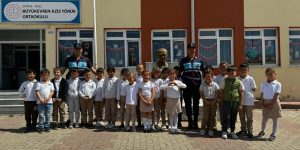 Jandarma öğrencilere karşı kötü alışkanlıkları anlattı