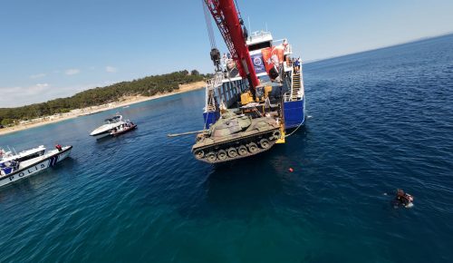 Saros’a Batırılan Tank, Dalış Turizmine Hizmet Edecek, Bölgeye Renk Katacak