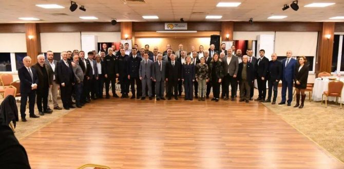 Muhtarlar yemekte bir araya geldi ..