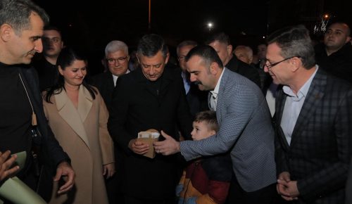 UZUNKÖPRÜ BELEDİYE BAŞKANI EDİZ MARTİN’DEN CUMHURİYET HALK PARTİSİ GENEL BAŞKANI ÖZGÜR ÖZEL’E ANLAMLI KARŞILAMA