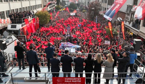 Özel: “AK Parti Salonların; Cumhuriyet Halk Partisi Meydanların, Sokağın, Milletin, Halkın Partisidir”