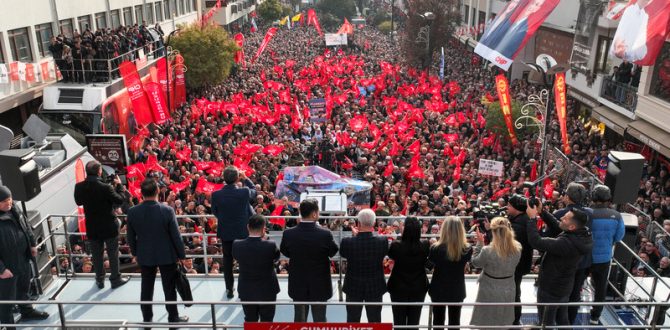 Özel: “AK Parti Salonların; Cumhuriyet Halk Partisi Meydanların, Sokağın, Milletin, Halkın Partisidir”