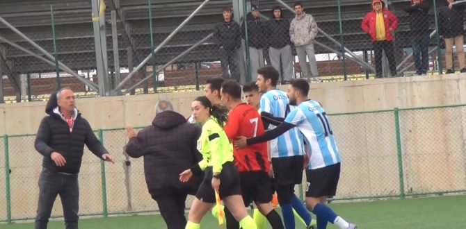 Edirne’de 2.Amatör Ligi maçında hakeme saldırı…